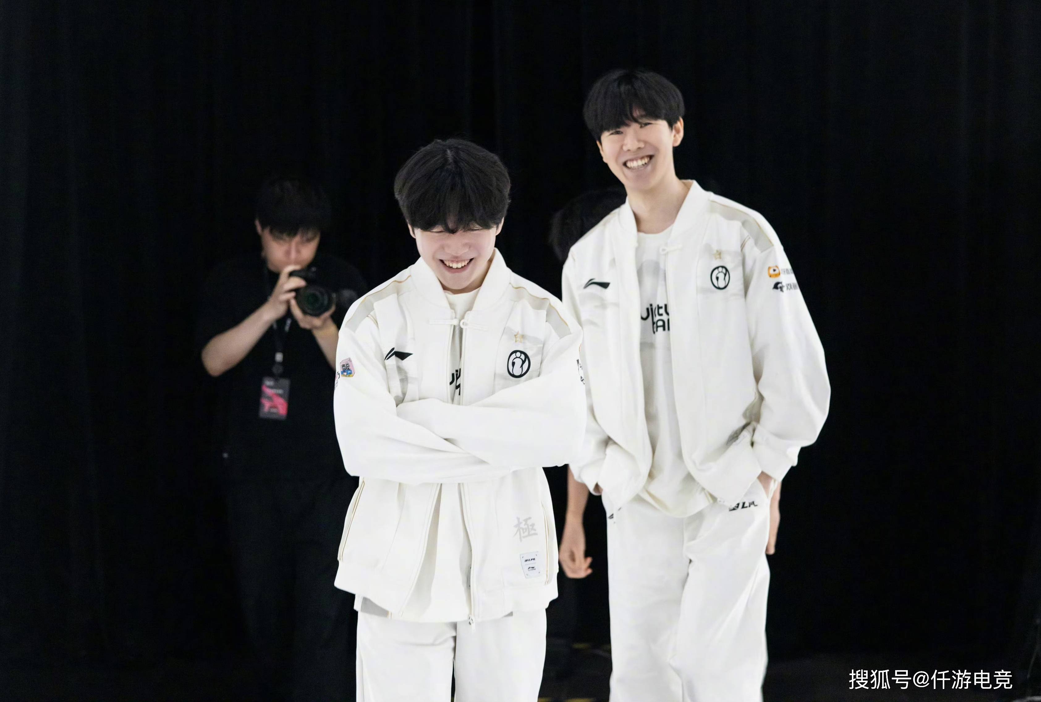 洲赛场上享 洲赛场上享