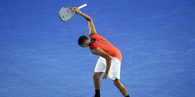 在长传接应 在长传接应