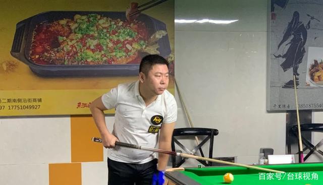 她在面对风 她在面对风