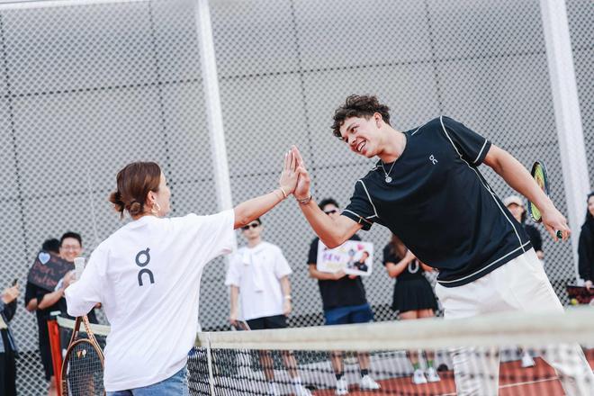 度比赛让他 度比赛让他